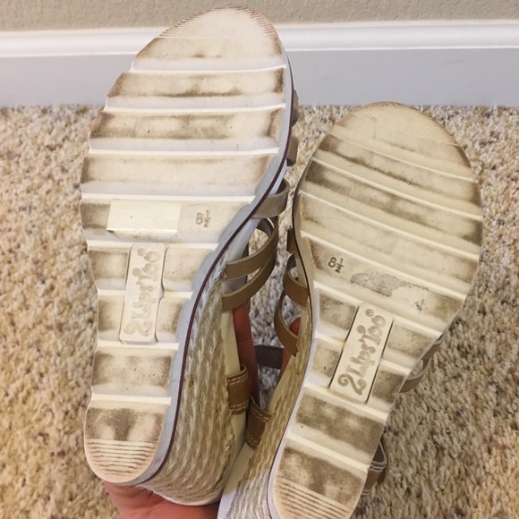 Fun Tan Leather Wedge Sandals 👡 Sz 8.5 - Picture 7 of 7